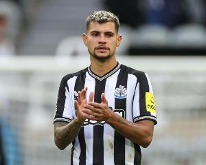 吉马良斯：纽卡想实现联赛杯两连冠 本月坐飞机窗户破了现在后怕