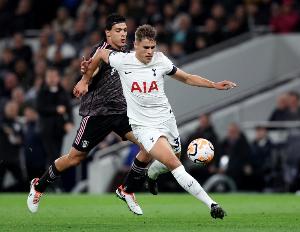 带刀后卫！范德芬近6场英超进3球，追平此前43场总进球数