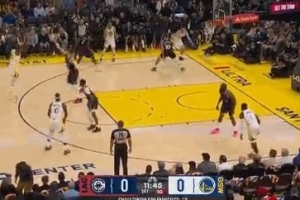 敲山震虎！追梦开场接球面对祖巴茨 三分上来就命中！