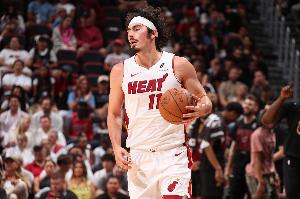 哈克斯：上赛季表现让人失望值得反思 现在专注于发挥优势